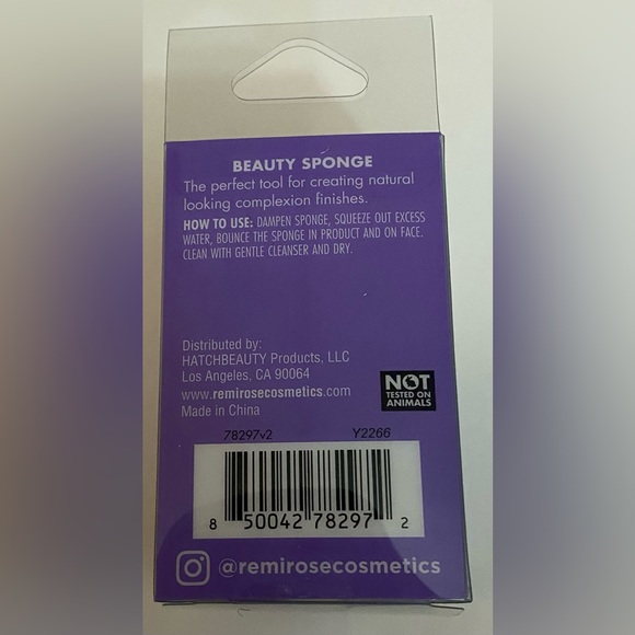 Remi Rose beauty blender - Picture 2 of 4